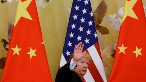 Donald Trump avfyrte de første skuddene i handelskrigen mot Kina i 2017 – like etter han avla et statsbesøk til Kina.
