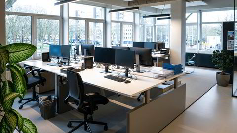Vi får ikke mer samarbeid ved å tilby ansatte åpne areal med noen få bøttekott – stillerom – som arbeidsplasser.