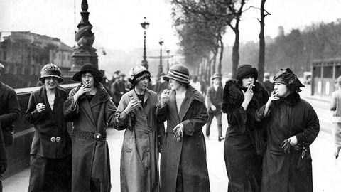 Pr-pioneren Edward L. Bernays' velregisserte, lille opptog i New York i påsken 1929, til likestillingens fremme – eller tobakken?