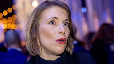 Kari Elisabeth Kaski leter etter SV-politikk i Høyres partiprogram, ifølge skribenten.