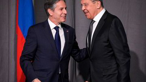 USAs og Russlands utenriksministre Antony Blinken og Sergej Lavrov skal finne ut om forhandlinger er mulig.