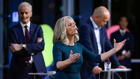 Folk på venstresiden synes å tenke at lav skatt er for de rike, men man kan jo kutte skatten på trygd og lave lønninger, skriver kronikkforfatterne. På bildet ser vi fra venstre Jonas Gahr Støre (Ap), Kirsti Bergstø (SV) og Trygve Slagsvold Vedum (Sp).