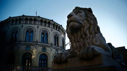 Stortinget er ikke ansvarlig for fredsprisen på samme måte som de svenske instansene er ansvarlig for de fire andre Nobelprisene, skriver Fredrik S. Heffermehl.