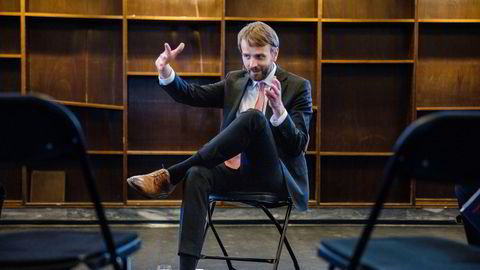 Næringsminister Jan Christian Vestre sier han ikke plukker vinnere, men peker likevel på spesifikke aktiviteter og næringer, skriver Torfinn Harding og Magne Mogstad.