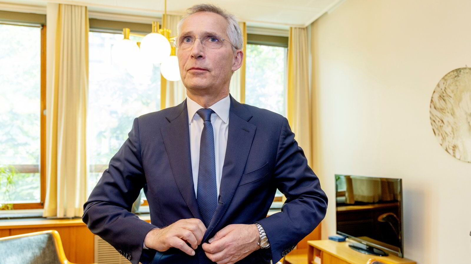 Stoltenberg om at Norge slipper å garantere for EU-lån: – EU gir lån. Norge gir gaver