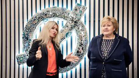 Jeg forstår ikke hvorfor Nysnø ikke kan investere i hele Nord- og Vest-Europa, skriver Carsten Bienz. Nysnø ledes av Siri Kalvig (bildet), her med dengang statsminister Erna Solberg på besøk i 2019.