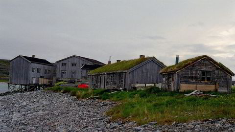 I Finnmark er fødselstallet halvert siden 1990-tallet. Her fra Hamningberg i Båtsfjord kommune, som ble fraflyttet allerede på 1960-tallet.