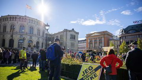 Høringer arrangert av Stortinget bør mane frem europeiske toppsjefer for Snap, Tiktok og Instagram, skriver Tobias Dahl.