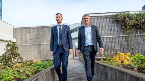 Kredittanalysesjef Thomas Eitzen i SEB (til venstre) og Deloitte-toppsjef Sjur Gaaseide.