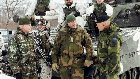 Sjefene for den finske, norske og svenske hæren møtes i Troms under NATO-øvelsen Cold Response 2022.