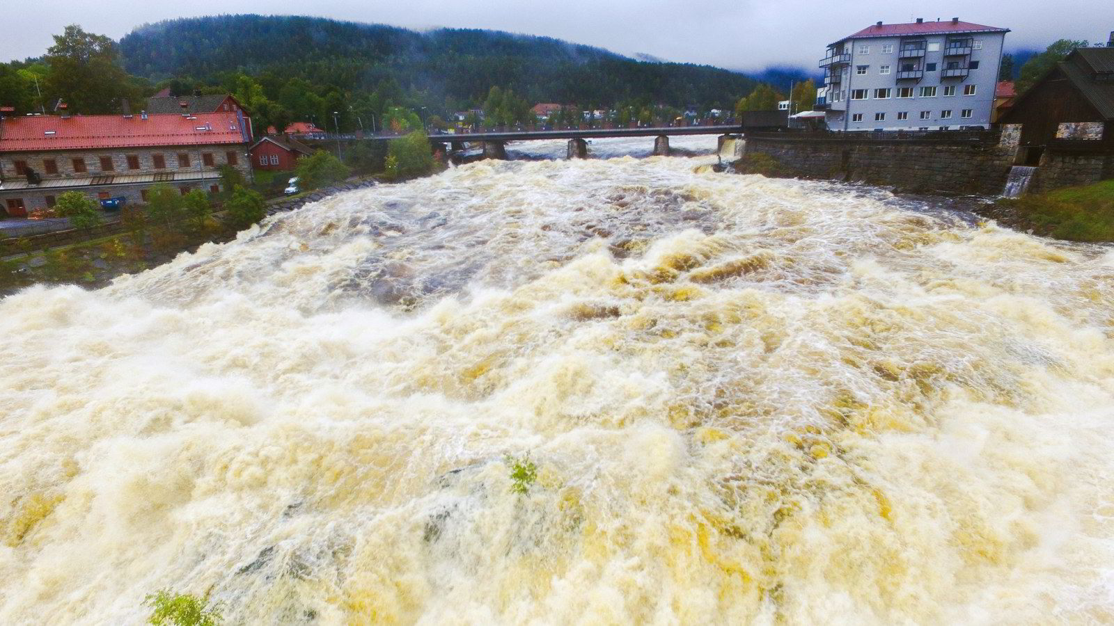 E134 Stengt Mellom Hokksund Og Mjøndalen – Blir Trolig Stengt Helt Til ...