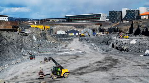 Grunneierbidrag skal ikke virke som grunnrenteskatt eller annen generell beskatning, skrev departementet om nye regler i fjor, ifølge artikkelforfatterne.