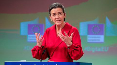 EUs konkurranse- og digitalkommissær Margrethe Vestager presenterte tirsdag lovforslag som angriper techselskapene på to flanker: både innhold og konkurranse. (Photo by )