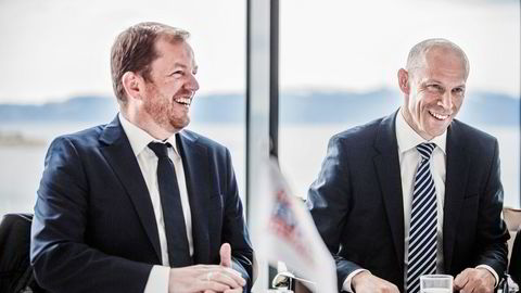Tidligere forretningsutvikler Klaus Hatlebrekke (t.v), har tatt over sjefsstolen etter Charles Høstlund i Norway Royal Salmon.