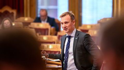 – Fra dag én av har ikke regjeringen kommet med strømtiltak som treffer bedriftene godt, sier stortingsrepresentant Bård Ludvig Thorheim (H).