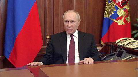 24. februar 2022 forteller president Vladimir Putin på statlig tv at han har autorisert en «militær spesialoperasjon» i Ukraina. Fullskalaangrepet var i gang.