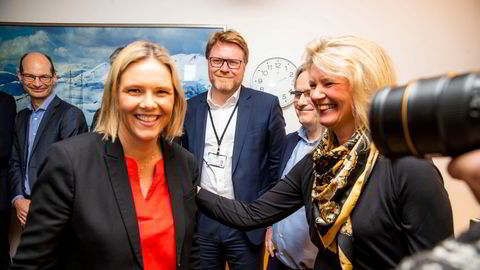 Liv Lønnum med Sylvi Listhaug fra tiden i Olje- og energidepartementet. I dag er de begge på Stortinget. Listhaug som representant og Frp-leder, mens Lønnum er rådgiver for partiets fraksjon i energi- og miljøkomiteen.