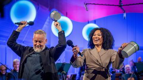Tarjei Strøm og Ida Yasin Andersen er programledere for Tv-aksjonen på NRK søndag 20. oktober. Pengene går til Barnekreftforeningens arbeid med å etablere familiehus for barn med alvorlig sykdom og deres familier.