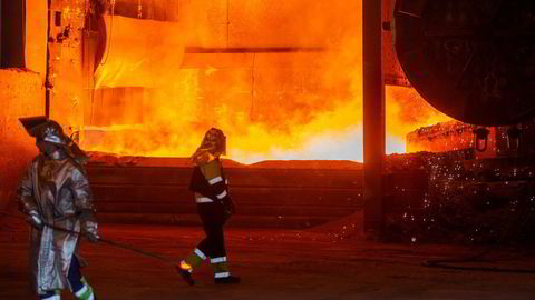 Etterspørselen etter aluminium reduseres ikke ved at smelteverk stenger i Årdal, Bremanger og Lista. Produksjonen flyttes til Kina, Russland og Midtøsten, skriver Cay Nordhaug.