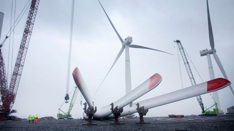 Vindturbiner krever permanentmagneter med innhold av sjeldne jordarter. Fensfeltet i Telemark kan være Europas største forekomst av sjeldne jordarter, skriver Jan Christian Vestre (Ap).