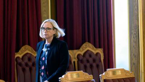 Senterpartiets parlamentariske leder Marit Arnstad høster lite entusiasme i regjeringen for sitt krav om reforhandling av avtalene om kraftutvikling med Europa.