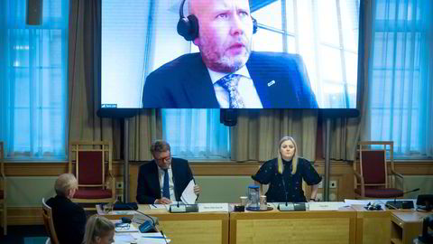 Høring på Stortinget i 2020 i etterkant av DNs avsløringer om store tap for Equinor i USA. Tidligere olje- og energiminister Tord Lien (Frp) svarer.