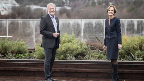 Hafslund Eco-toppsjef Finn Bjørn Ruyter og Fred. Olsen Renewables-styreleder Annette Olsen avbildet på taket av Hafslunds nye kontorer på Skøyen.