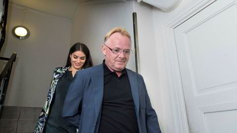 Per Sandberg, her fotografert med kjæresten Bahareh Letnes-