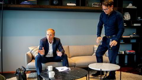 – Vi må belage oss på at det norske gullrushet er i ferd med å ende, sier avtroppende toppsjef Martin Bech Holte (til høyre) i McKinsey i Norge. Frithjof Norman Lund (til venstre) blir ny sjef for McKinsey i Norge.