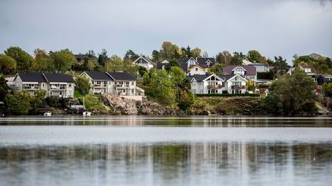 Det er svært tvilsomt om Fylkesmannen kan og bør gripe inn når en kommune velger å regulere et område til landbruks-, natur- og friluftsområde, slik Moss kommune har gjort, skriver Valgerd Svarstad Haugland. Bildet viser eneboliger i Moss. Illustrasjonsfoto.