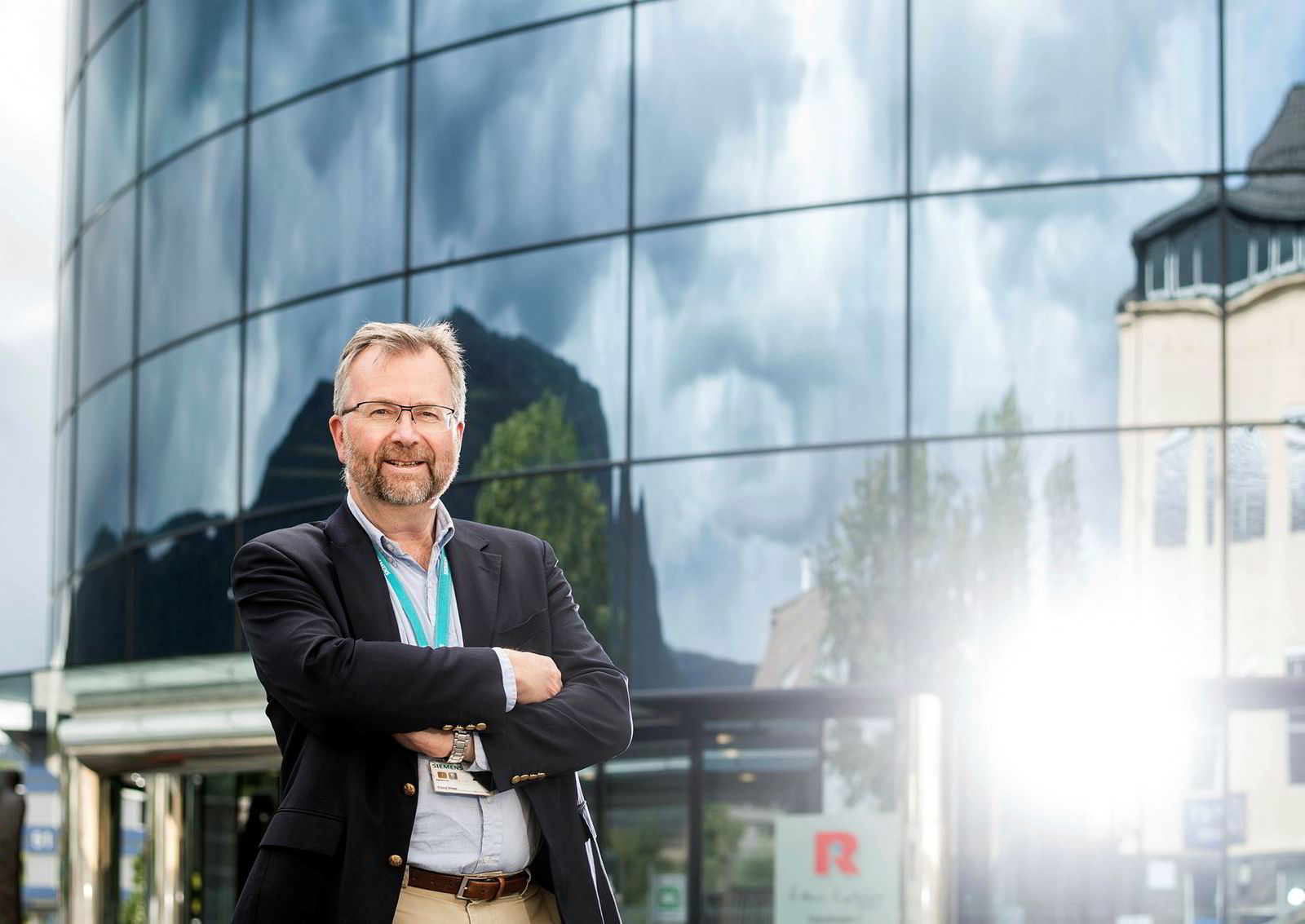 Eivind Nilsen, direktør for salg av energiløsninger i Siemens, mener økonomisk støtte fra Enova hadde vært det optimale for å få bygget landstrømanlegg til cruiseskip.