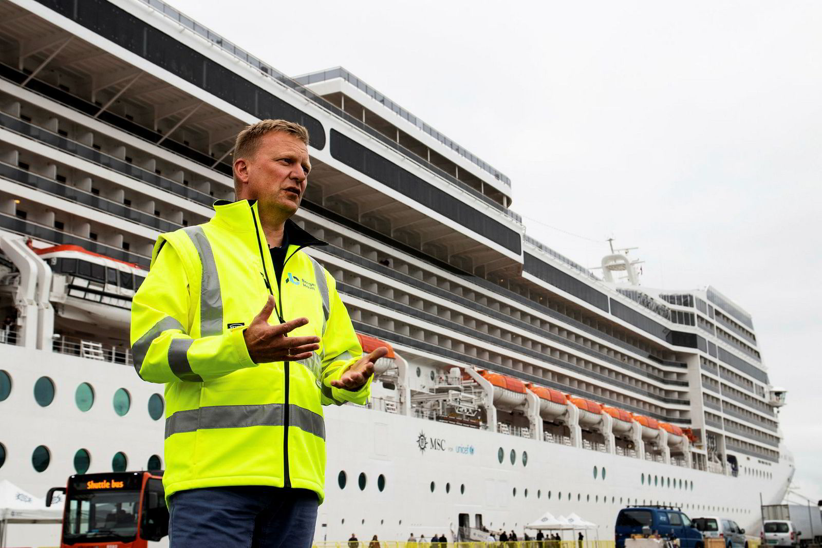 Havnedirektør Johnny Breivik er skuffet over å få avslag på søknad om støtte til å investere i landstrømanlegg til cruiseskip. Både utslipp og støy fra cruisetrafikken er et stort problem i turistsesongen.