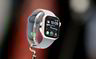 Apple Watch 4 har over 30 prosent større skjerm enn forgjengeren, uten at hele klokken blir særlig større.