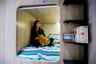 Michelle Chau leier en liten bokslignende leilighet i Mong Kok-distriktet.