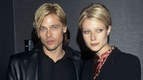 Speil, speil! Brad Pitt og Gwyneth Paltrow ankommer premieren på filmen «En fiende iblant oss» i 1997 med matchende hår og stil.