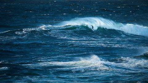 Havesyken. På et hemmelig sted nokså sentralt i Norge har Joel Stevenson oppdaget noen bølger han helst oppsøker alene. Forholdene i dag kunne vært bedre.