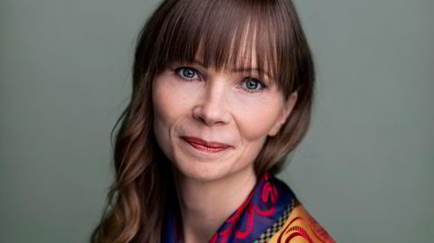 Ann-Helén Laestadius er av samisk og tornedalsk opprinnelse, to av Sveriges nasjonale minoriteter. Hun vant Augustprisen for ungdomsromanen «Tio över ett» i 2016.