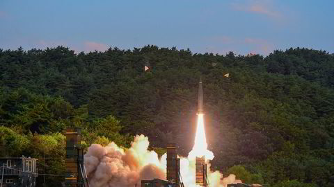 Også Sør-Korea har testet missiler for å svare naboens tester. Her fra en missiltest 4. september. Nå viser det seg at også kineserne er misfornøyde med Nord-Korea.