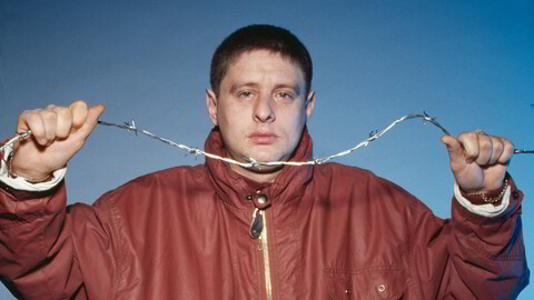 Loose fit. Den engelske sangeren og frontfiguren i Happy Mondays, Shaun Ryder, kledd for litt av hvert i 1991.