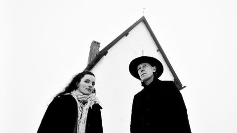 Stian Westerhus og Maja S.K. Ratkje er internasjonalt anerkjent for eksperimentell rock og samtidsmusikk, men trives også i åpne akustiske landskap.