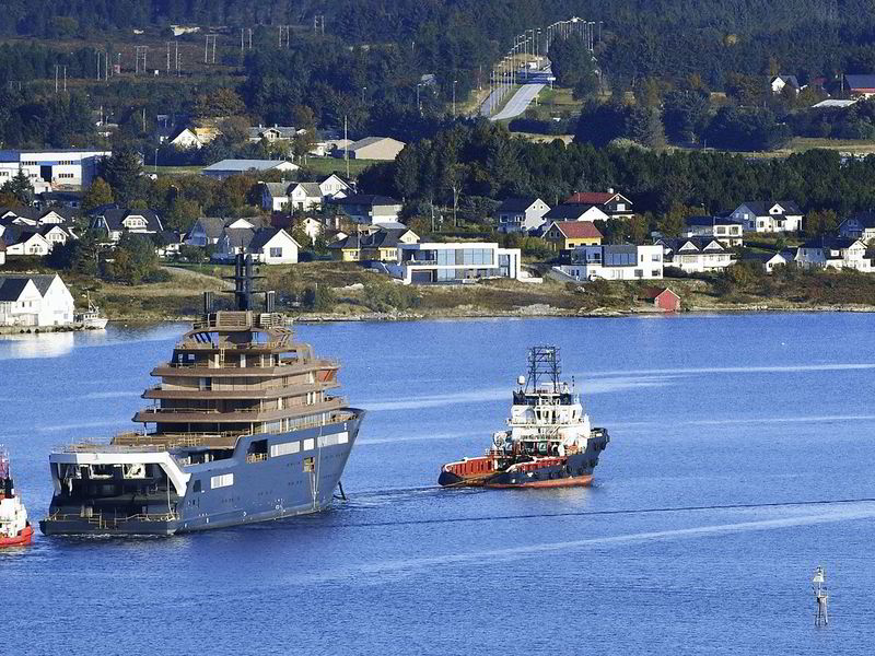 Kjell Inge Røkkes superyacht opptil fem år forsinket: – Ekstremt ...