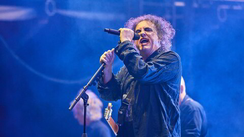46 år etter debutsingelen gir Robert Smith ut det 14. studioalbumet med The Cure.