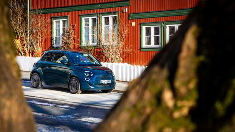 Fiat 500 har fått et nytt ansikt, men er like søt som før.