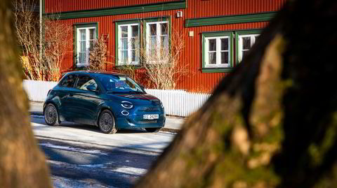 Fiat 500 har fått et nytt ansikt, men er like søt som før.