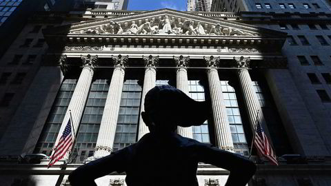 Wall Street ender med en markant nedgang mandag kveld.