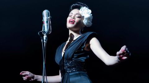 Forbuden frukt. Billie Holiday (Andra Day) pådro seg amerikanske styresmakters vrede da hun fremførte protestsangen «Strange Fruit» fra 1939.