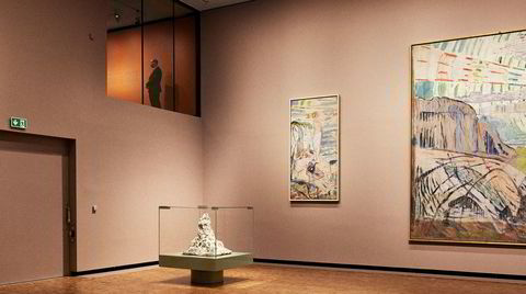 «Solen» i sjette. Munchs største verker stilles ut i museets sjette etasje, som museets versjon av «Solen». Det ble skapt til utsmykningen av Universitetets aula. Fra dette rommet kan man se opp i museets minste galleri.