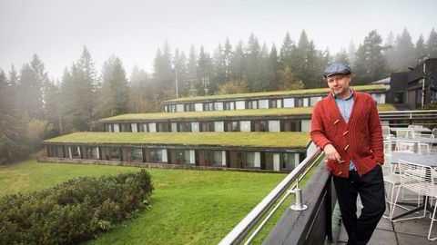 Daglig leder for Norske Konferansehoteller, Arild Esnali, på Voksenåsen hotel. Her satses det hardt på konferansemarkedet med 300 nyoppussede rom.