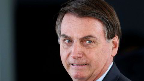 Brasils organisasjon for urfolk (APIB) varsler søksmål mot Brasils president Jair Bolsonaro etter det de mener er rasistiske kommentarer i en video publisert på sosiale medier. Foto: Eraldo Peres / AP / NTB scanpix