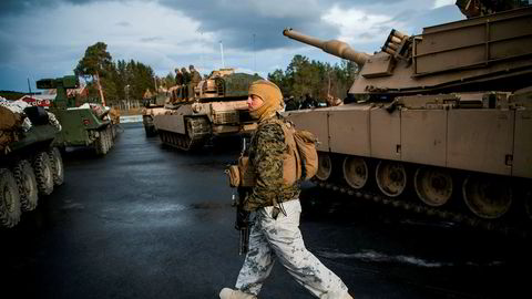 Norge bør bygge på lærdom fra øvelse Trident Juncture i 2018 og gjennomføre stadig mer krevende treningsscenarioer, skriver artikkelforfatterne. US Marines gjør seg her klar til Nato-øvelsen.